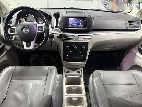 Volkswagen Routan 2013 - фото 25
