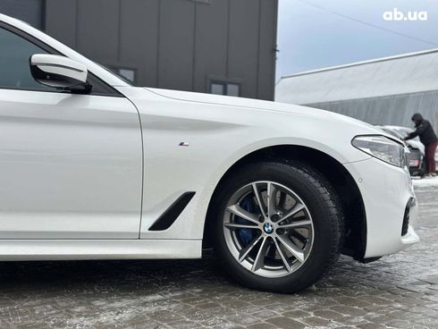 BMW 5 серия 2017 белый - фото 17