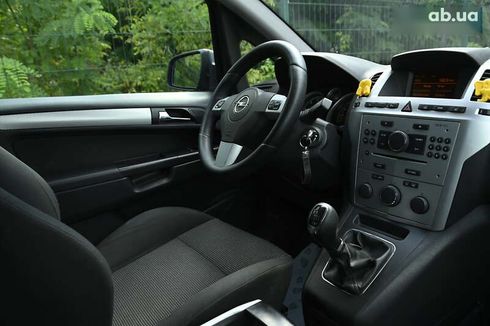 Opel Zafira 2010 - фото 17