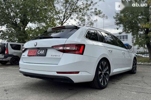 Skoda Superb 2016 - фото 23