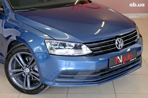 Volkswagen Jetta 2017 синий - фото 3