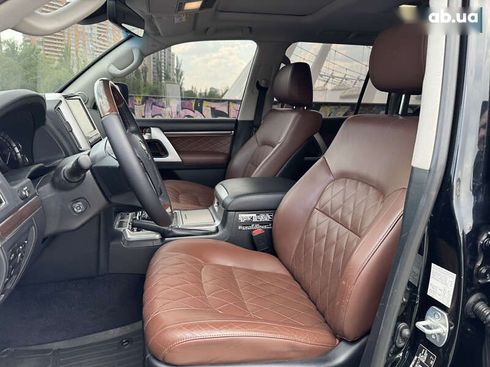 Toyota Land Cruiser 2017 - фото 16