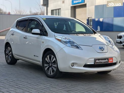 Nissan Leaf 2015 белый - фото 3