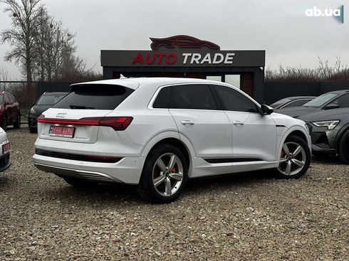Audi E-Tron 2021 - фото 8