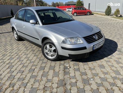 Volkswagen Passat 2001 серый - фото 11