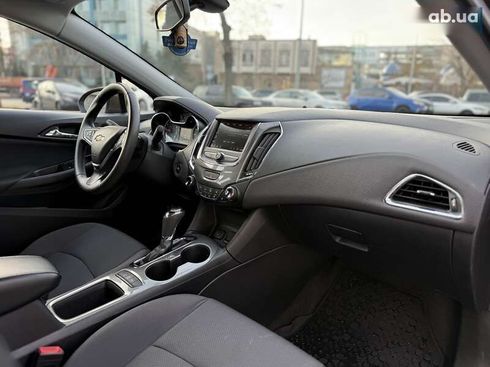 Chevrolet Cruze 2018 - фото 13