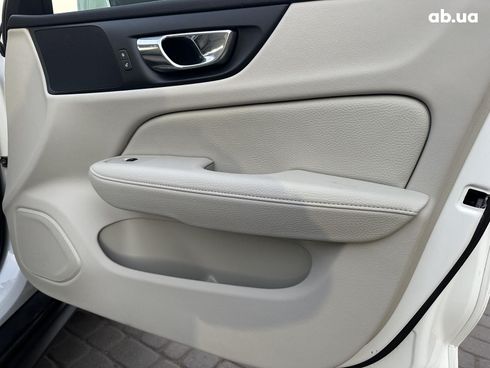 Volvo V60 2021 белый - фото 27