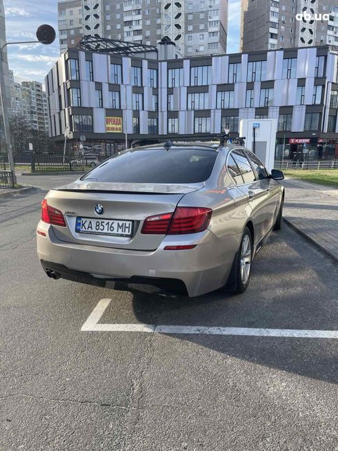 BMW 5 серия 2012 бежевый - фото 5