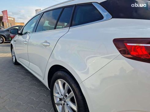 Renault Megane 2017 - фото 14