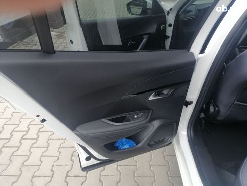 Peugeot 2008 2020 белый - фото 9