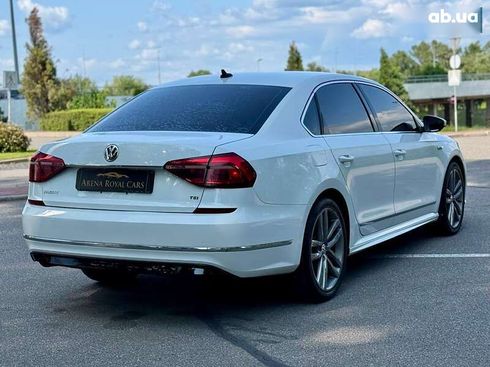 Volkswagen Passat 2017 - фото 12