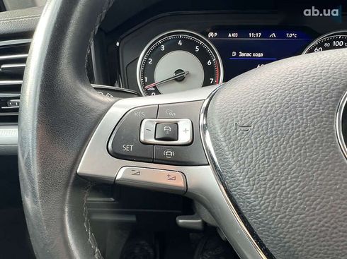Volkswagen Touareg 2019 - фото 24
