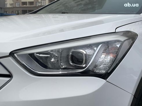 Hyundai Santa Fe 2015 белый - фото 9