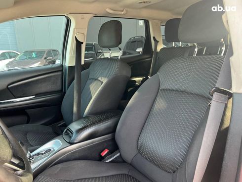 Dodge Journey 2017 красный - фото 28