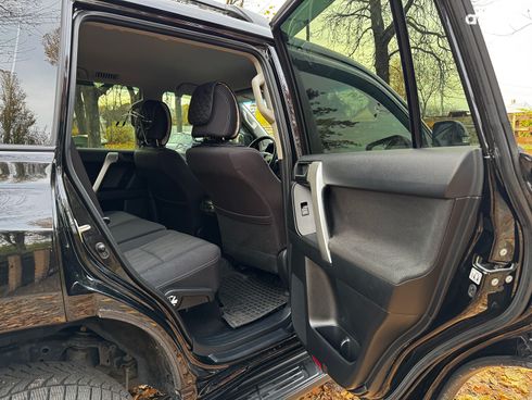 Toyota Land Cruiser Prado 2018 черный - фото 27