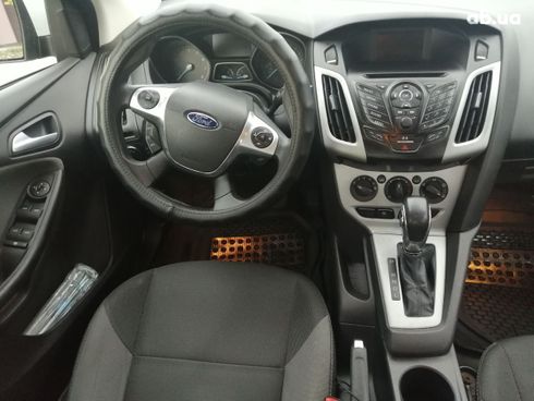 Ford Focus 2014 белый - фото 18