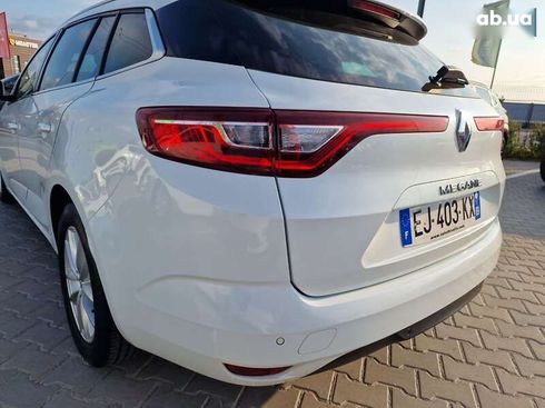 Renault Megane 2017 - фото 13