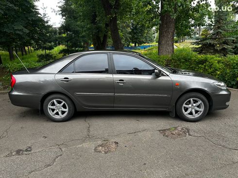Toyota Camry 2003 серый - фото 4