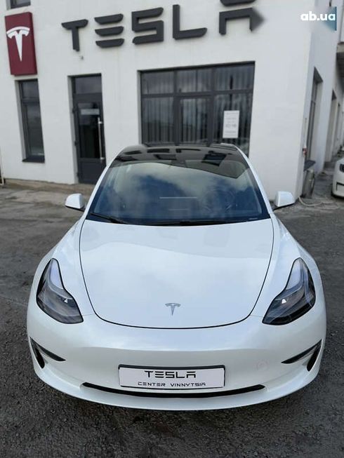 Tesla Model 3 2022 - фото 10