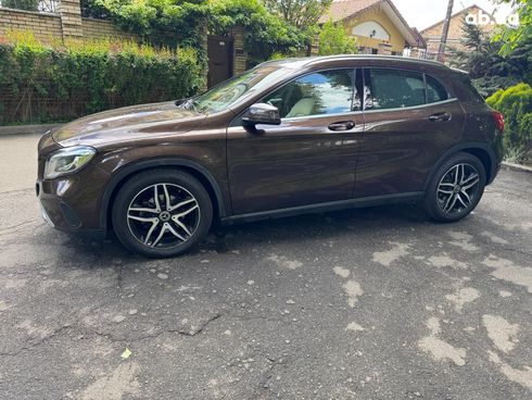 Mercedes-Benz GLA-Класс 2017 коричневый - фото 10