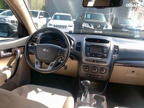 Kia Sorento 2013 серый - фото 30