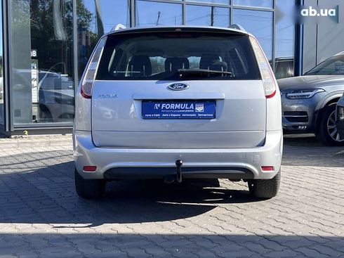 Ford Focus 2010 - фото 14