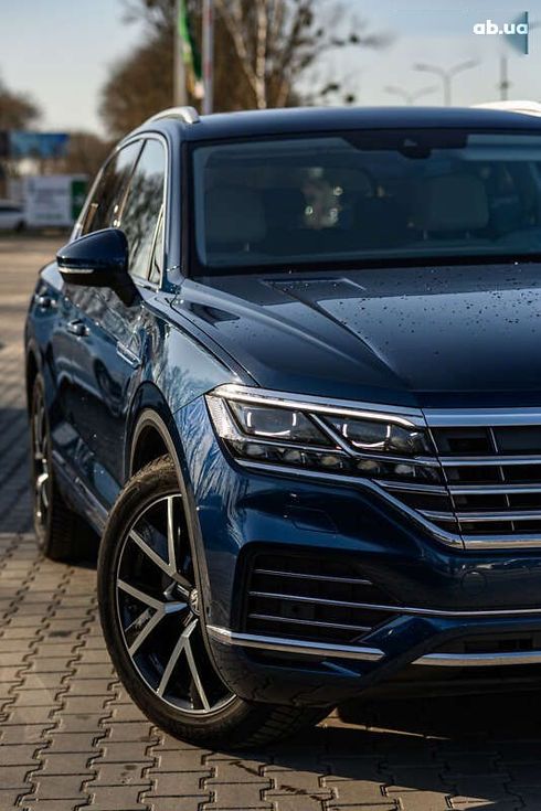 Volkswagen Touareg 2018 - фото 14