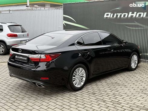 Lexus ES 2017 - фото 20