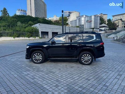 Toyota Land Cruiser 2022 - фото 4