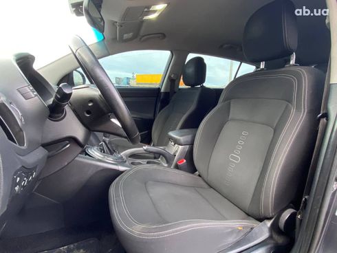 Kia Sportage 2010 серый - фото 17