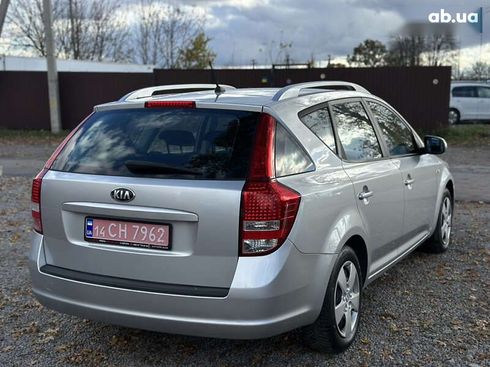 Kia Cee'd 2011 - фото 11