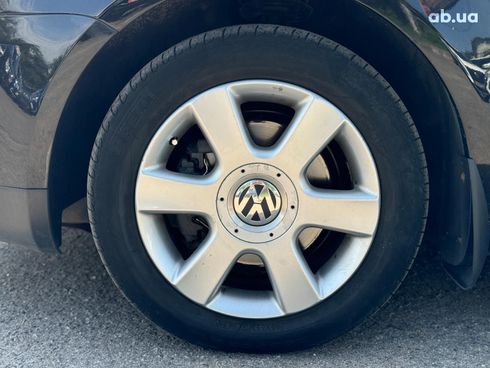Volkswagen Touran 2003 черный - фото 9
