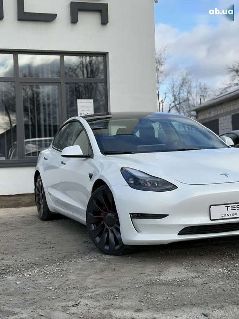 Tesla Model 3 2022 - фото 6