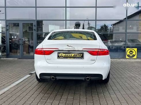 Jaguar XF 2018 - фото 5