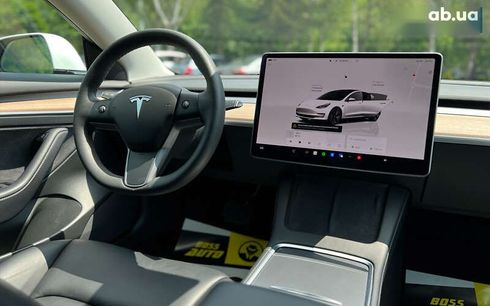 Tesla Model 3 2022 - фото 14
