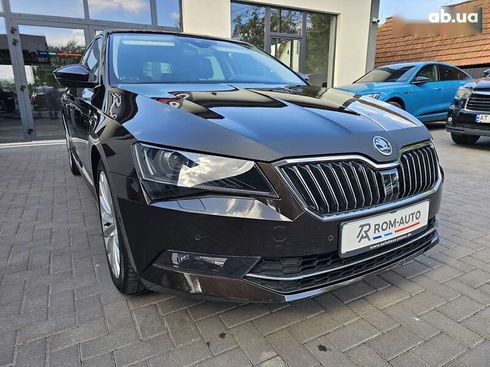 Skoda Superb 2016 - фото 11