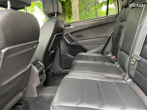 Volkswagen Tiguan 2017 белый - фото 20