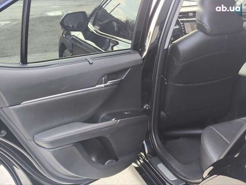 Toyota Camry 2019 - фото 12