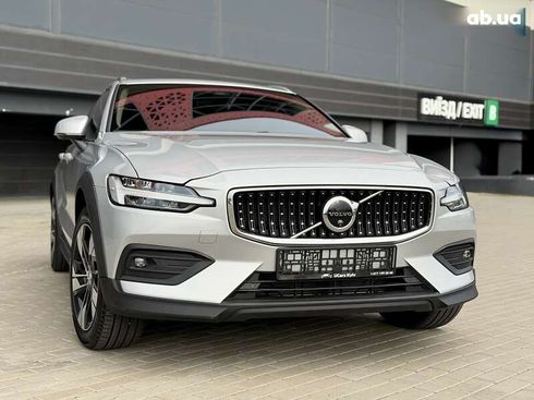 Volvo V60 Cross Country 2024 - фото 16