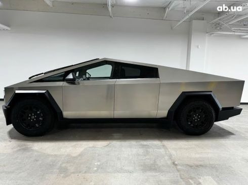 Tesla Cybertruck 2024 серебристый - фото 12