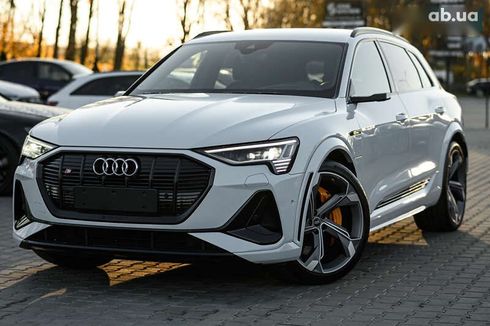 Audi e-tron S 2021 - фото 4