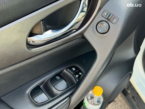 Nissan Rogue 2015 белый - фото 39