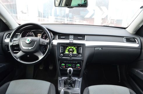 Skoda Superb 2011 серый - фото 13