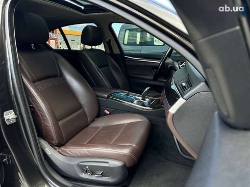 BMW 5 серия 2015 - фото 19