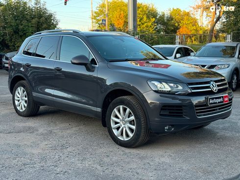 Volkswagen Touareg 2012 серый - фото 5
