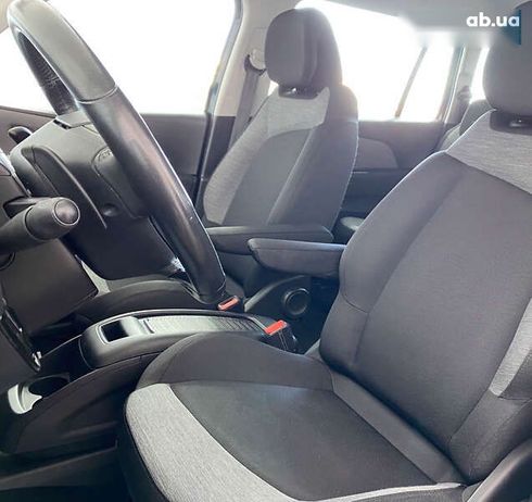 Citroёn C4 SpaceTourer 2020 - фото 8