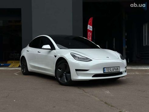 Tesla Model 3 2019 - фото 2