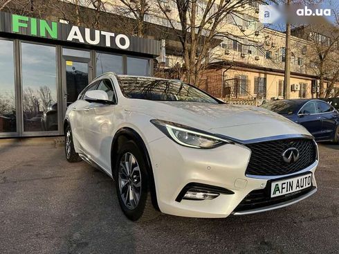 Infiniti Q30 2017 - фото 3