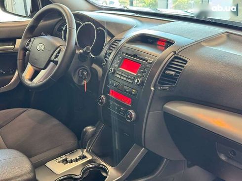 Kia Sorento 2011 - фото 28