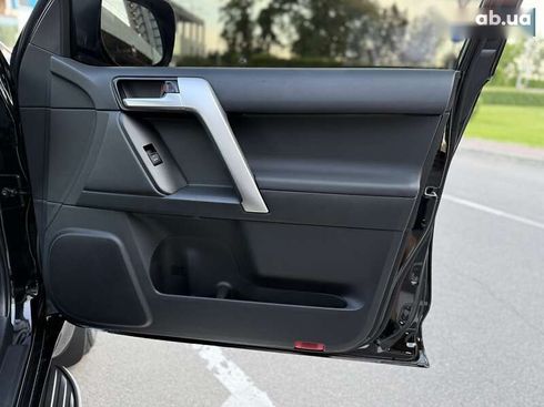 Toyota Land Cruiser Prado 2022 - фото 23